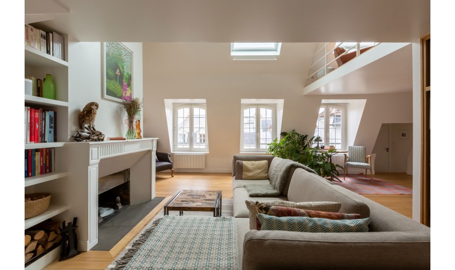 2026-07/salon-duplex-renove-paris