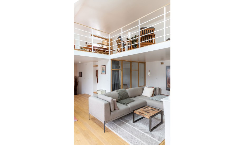 2026-07/salon-mezzanine-duplex-renove-paris